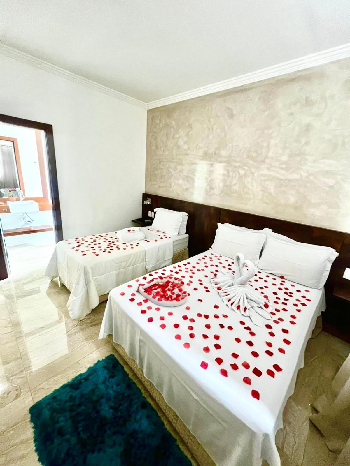 Lara'S Home Suites Capitólio Esterno foto